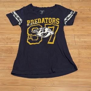 Nashville Predators T Shirt Old Time Hockey Women's  Medium